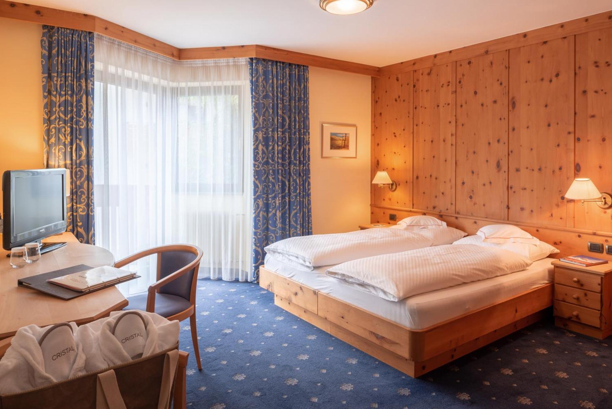 Hotel Cristal Obereggen Ngoại thất bức ảnh