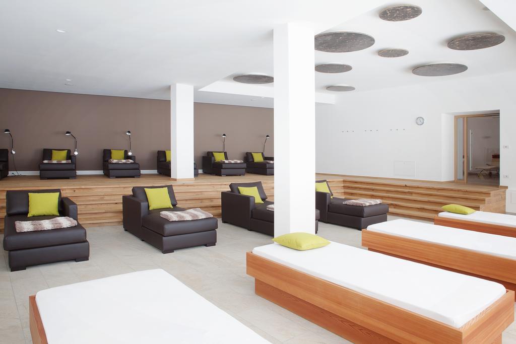 Hotel Cristal Obereggen Ngoại thất bức ảnh